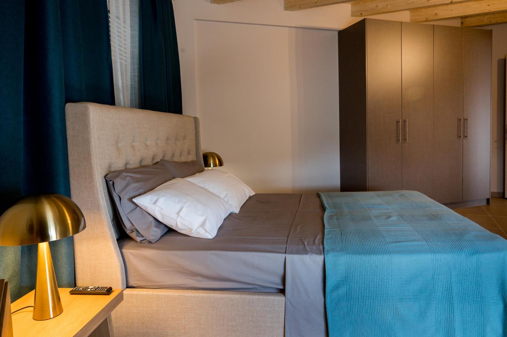Meda Apartments Превеза Екстериор снимка