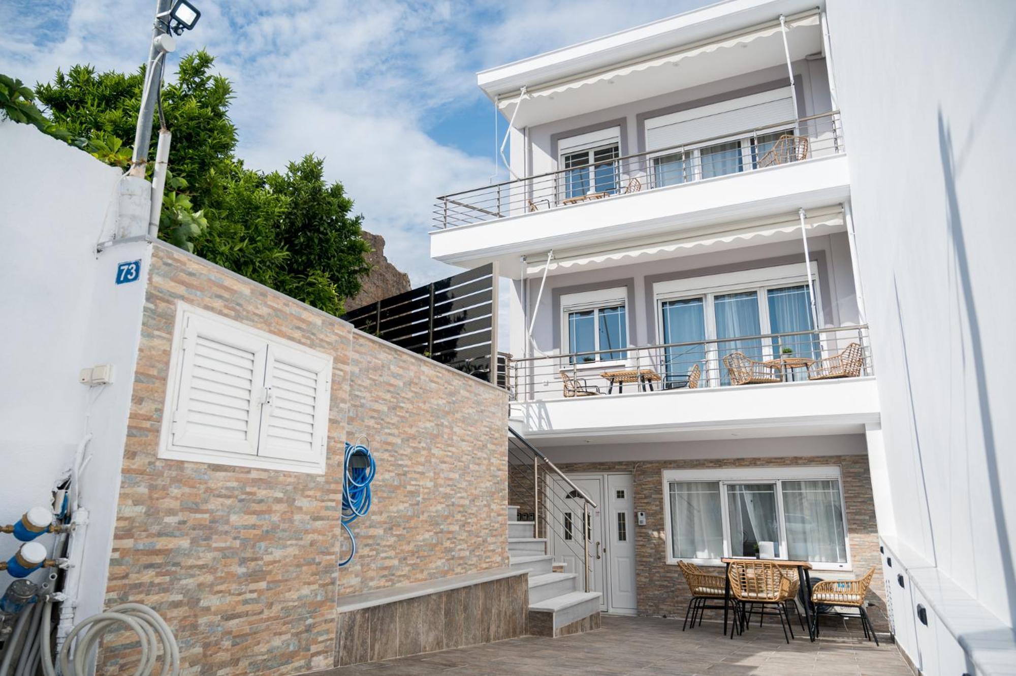 Meda Apartments Превеза Екстериор снимка